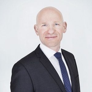 AusCann switches partners in new distribution deal