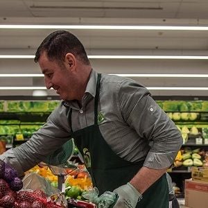Woolworths Group to recruit 20,000 extra staff