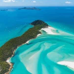 Alliance Airlines to run four weekly flights to the Whitsundays Alliance Airlines to run four weekly flights to the Whitsundays