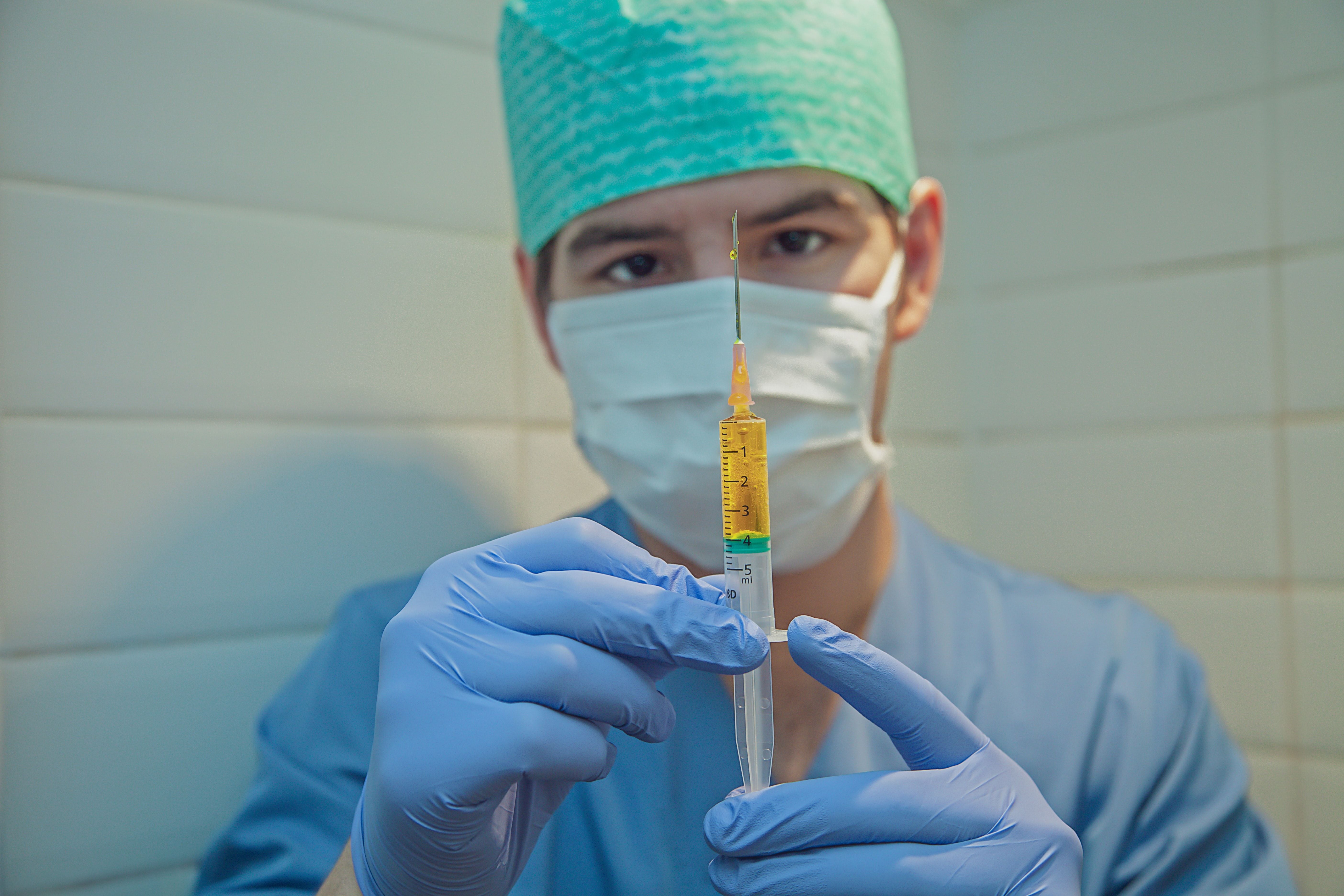 UQ COVID-19 vaccine "ahead of schedule", Phase 3 trials to commence soon