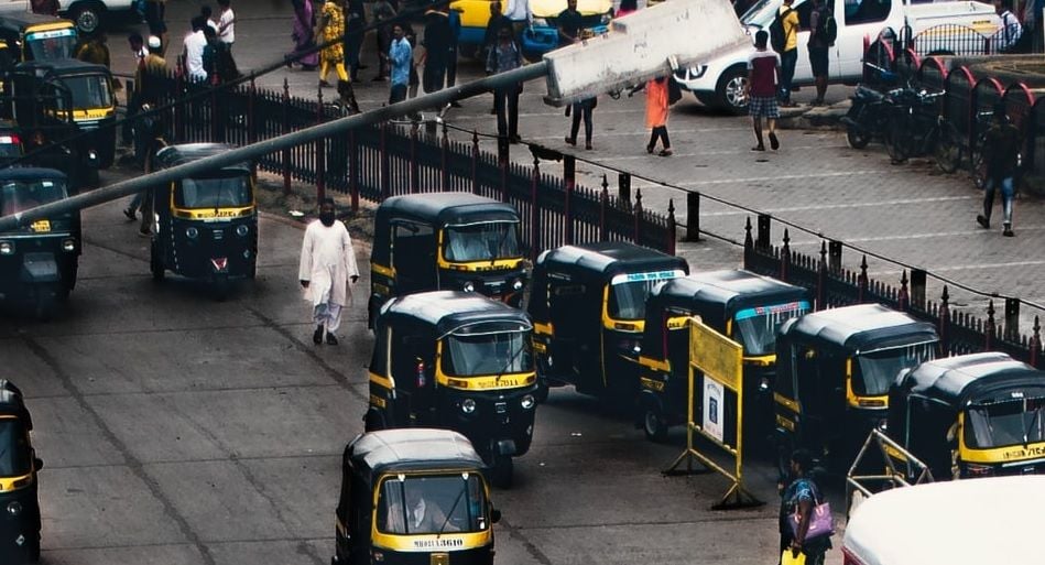 Australia suspends flights from India Australia suspends flights from India