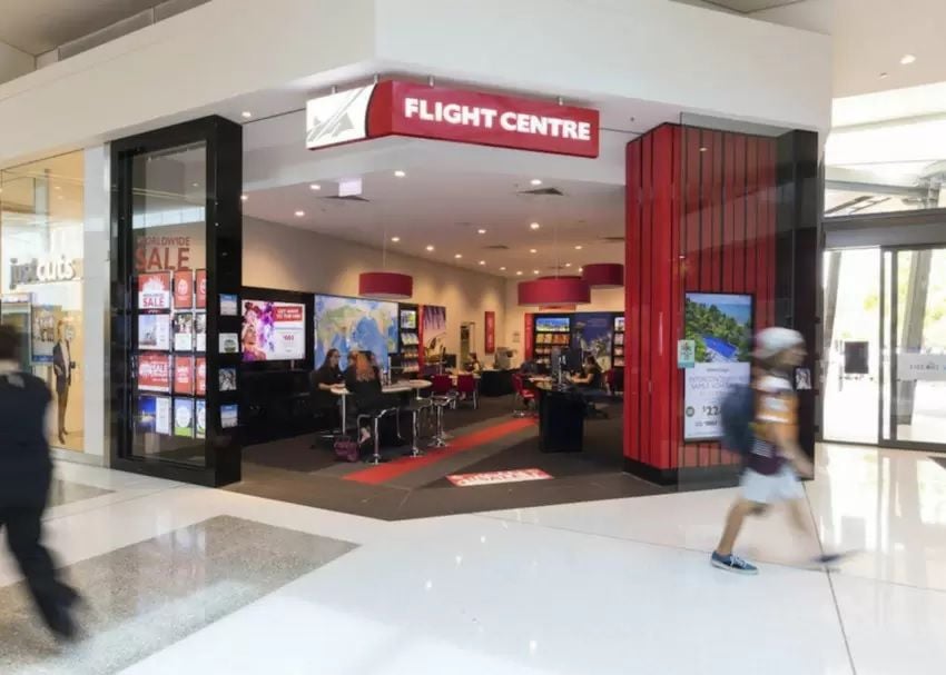 Travel agency shares drop as Qantas slashes commissions