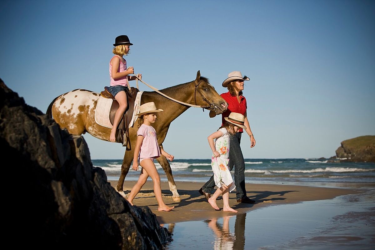Akubra sees highest sales in decades: "That tourist dollar is not here, but our dollar is here"