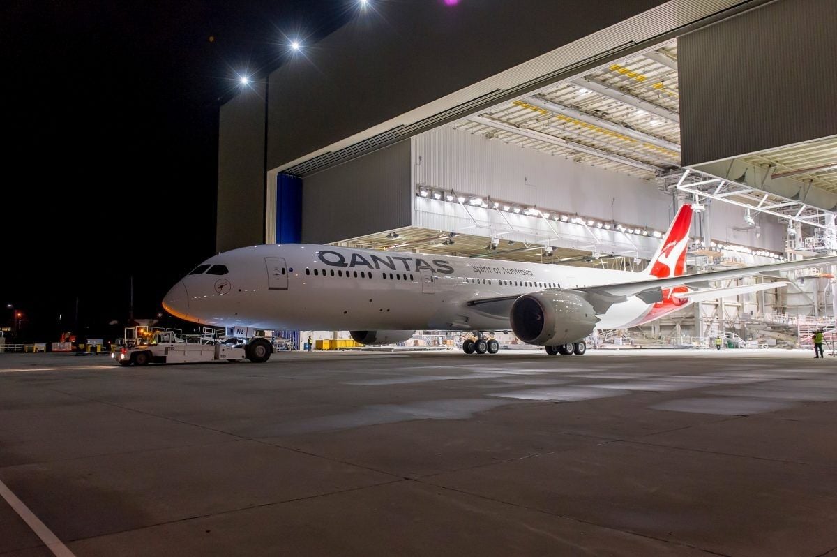 Qantas responds to "disturbing" claims that airline is infiltrated by bikies