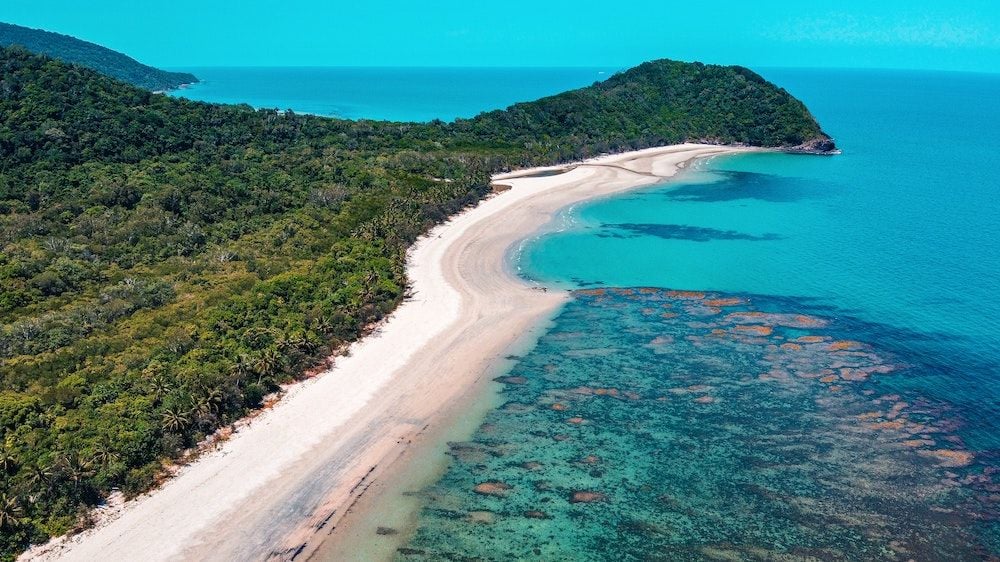 Air New Zealand adds year-round flights to Queensland tourism hotspots