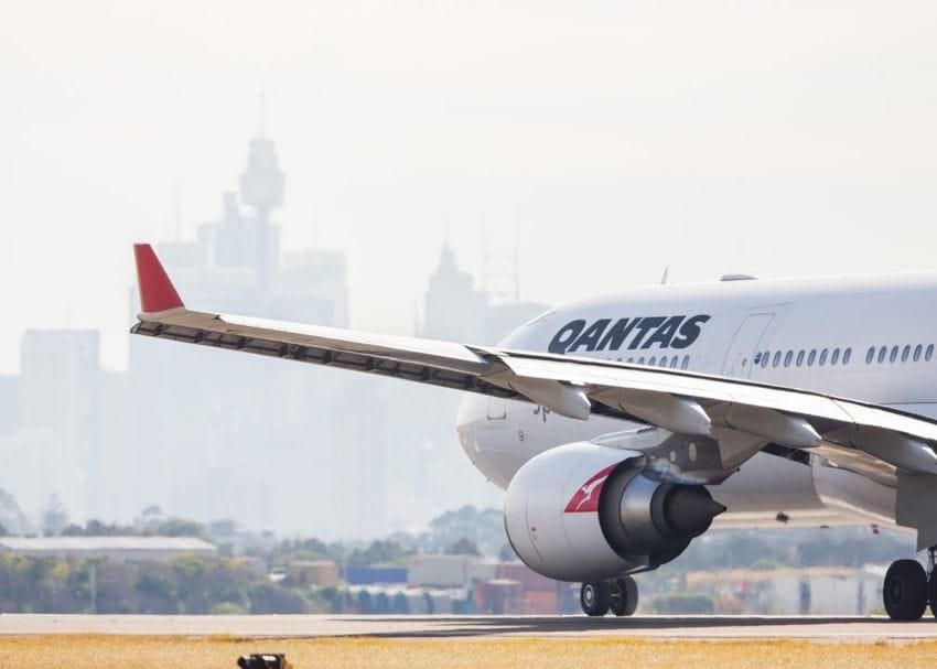 Domestic border closures see Qantas stand down 2,500 crew