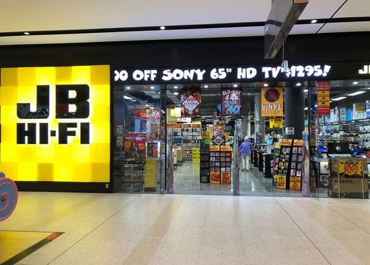 JB Hi-Fi cracks half a billion in profits