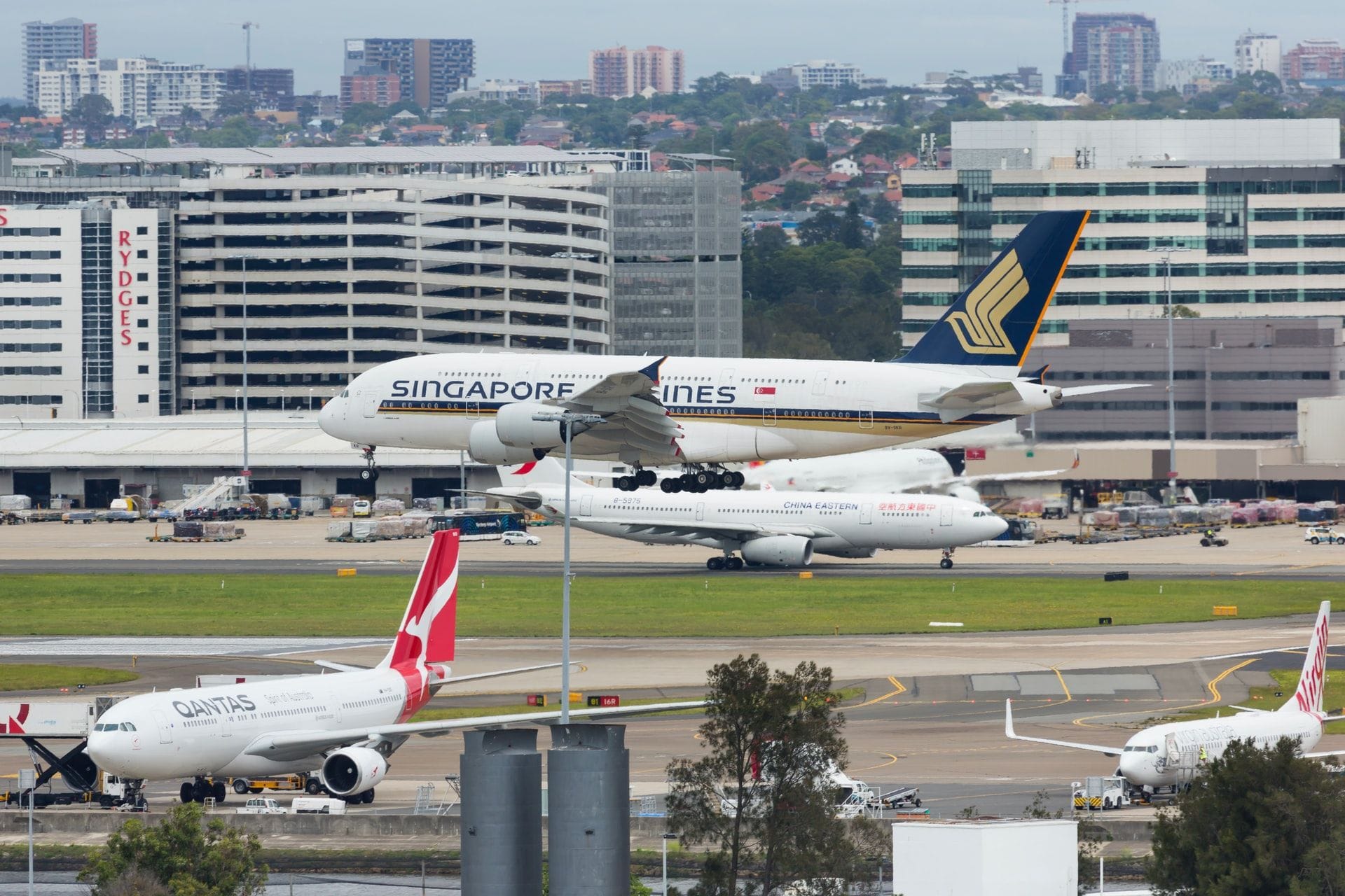 Sydney Airport's $97m interim loss keeps hostile bid on the radar