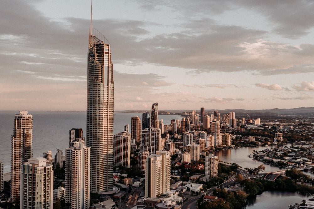 Gold Coast tourism sector records $1 billion in losses Gold Coast tourism sector records $1 billion in losses