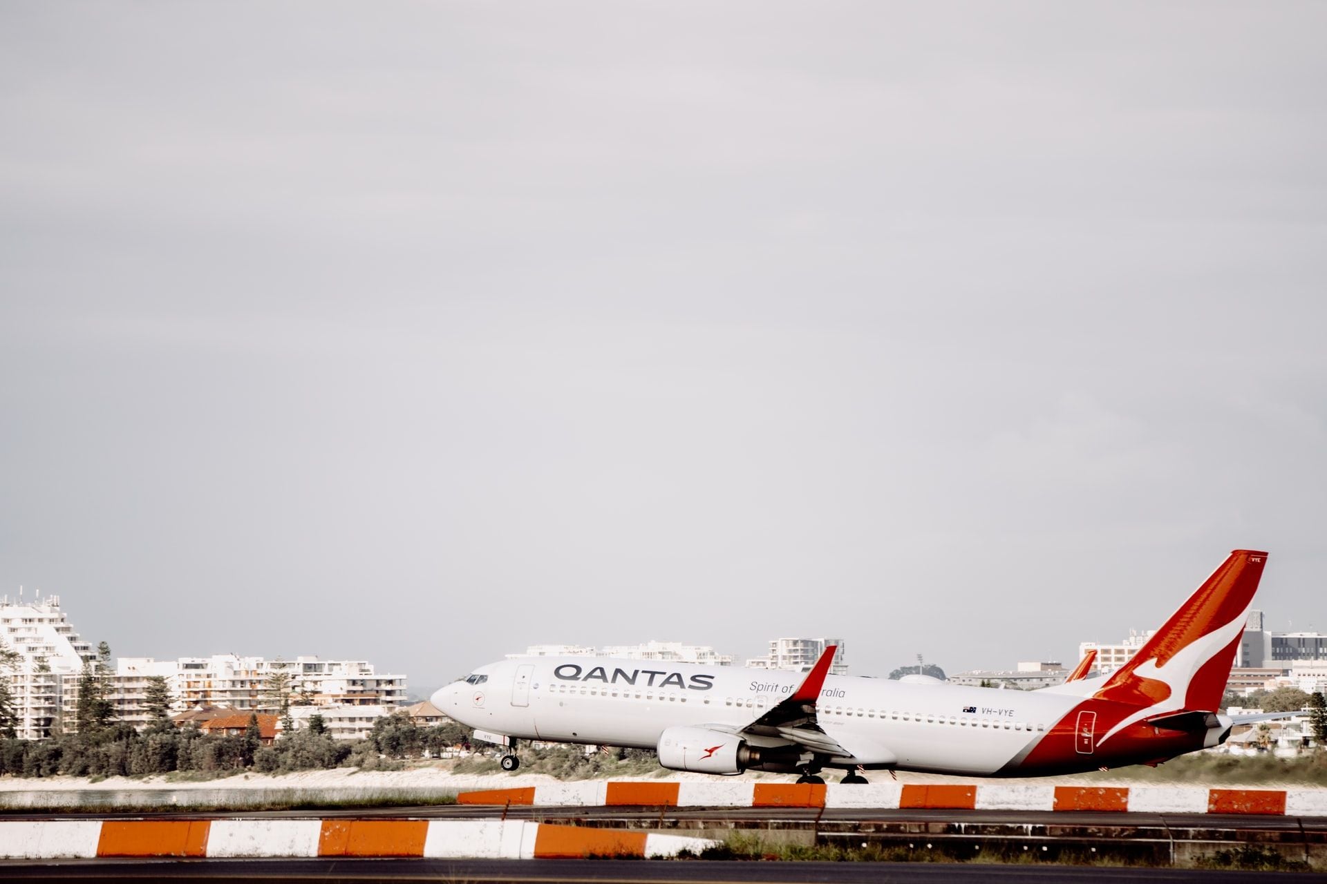 Qantas dusts off fleet to resume international flights ahead of schedule