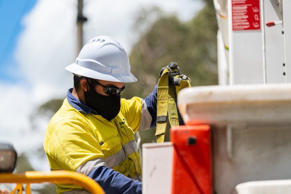 APA gets look in at AusNet for $9.96 billion takeover offer