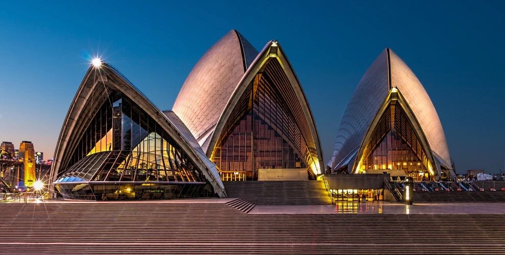 Australia welcomes back New Zealanders as one-way bubble reopens Australia welcomes back New Zealanders as one-way bubble reopens
