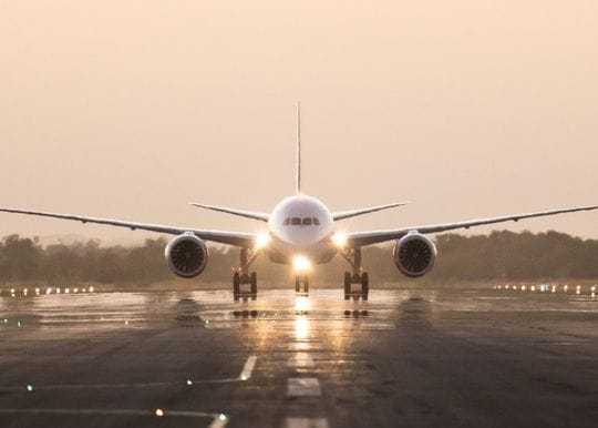 Qantas, Jetstar downgrade flight levels amidst Omicron turbulence