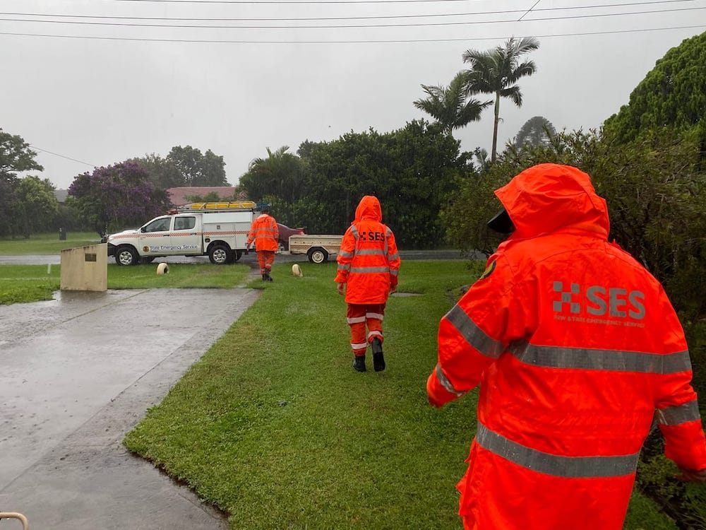 Lismore floods exceed 1954 records, BoM warns of threat to southern NSW