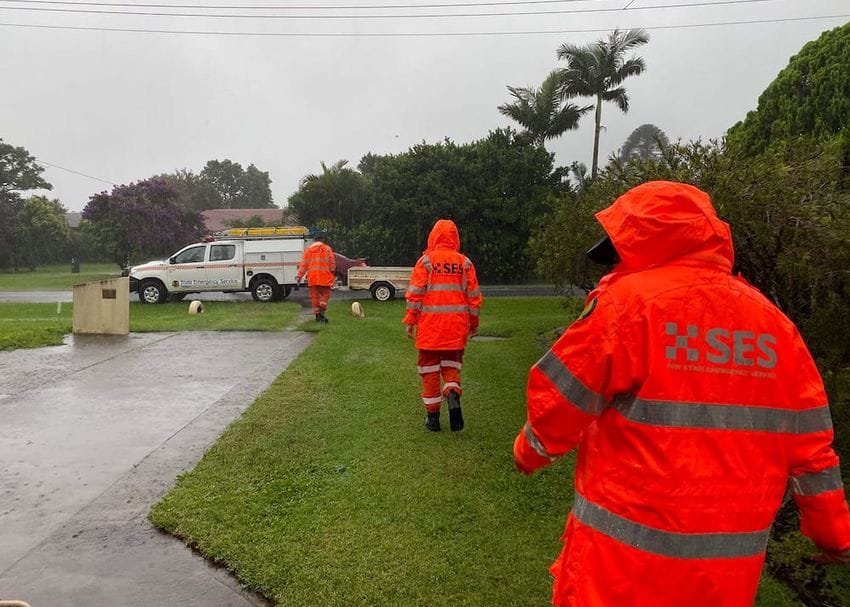 Lismore floods exceed 1954 records, BoM warns of threat to southern NSW
