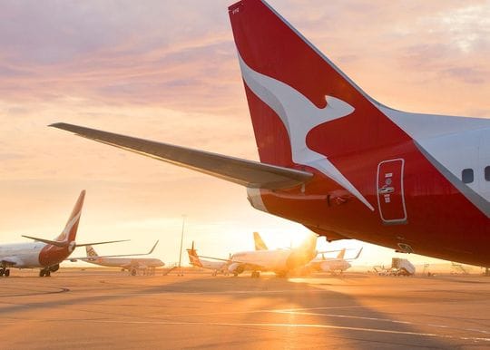 Qantas sets up runway to slashing carbon emissions by 2030