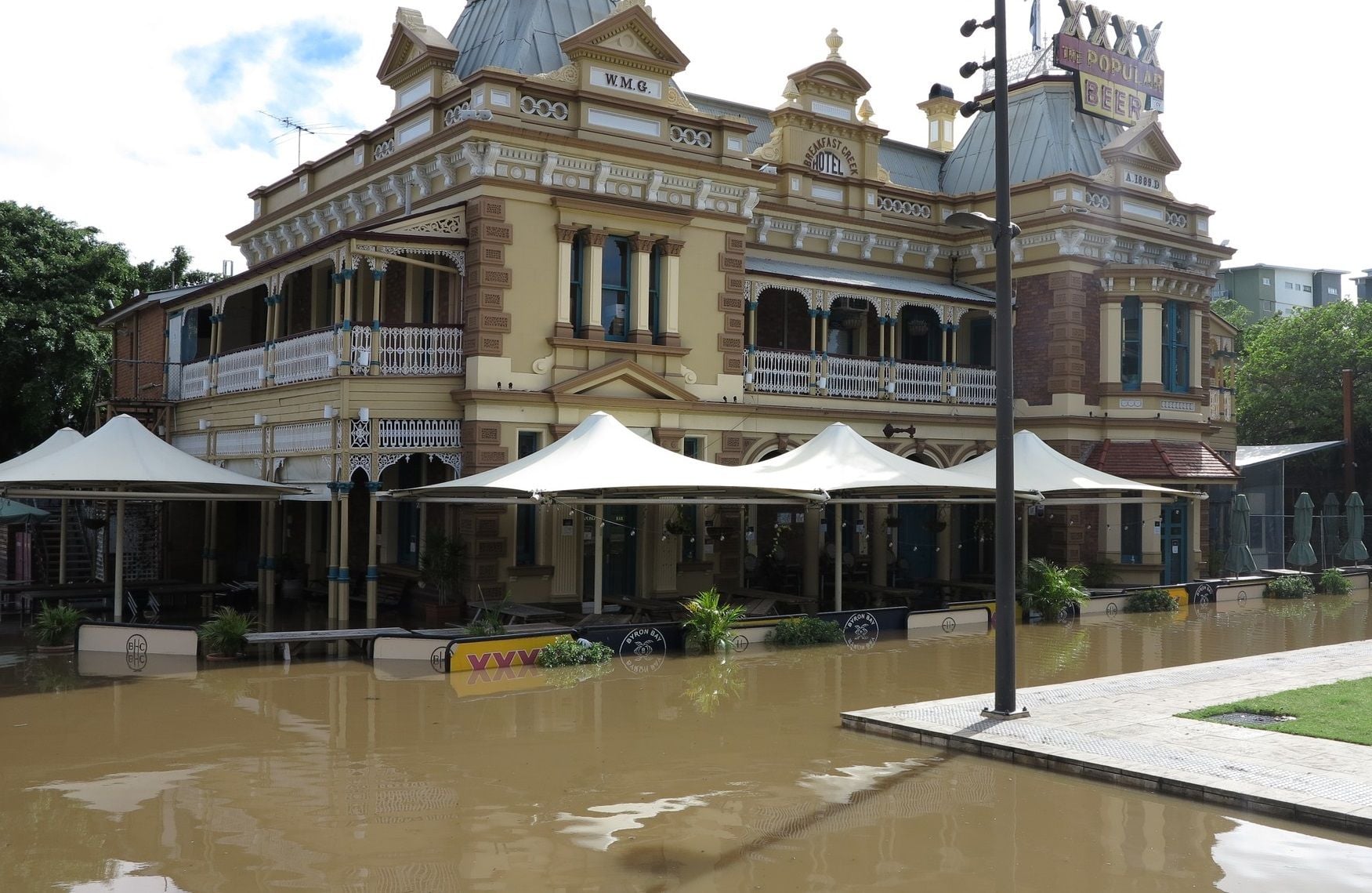 Endeavour Group pubs and bottle shops take $9m hit from floods