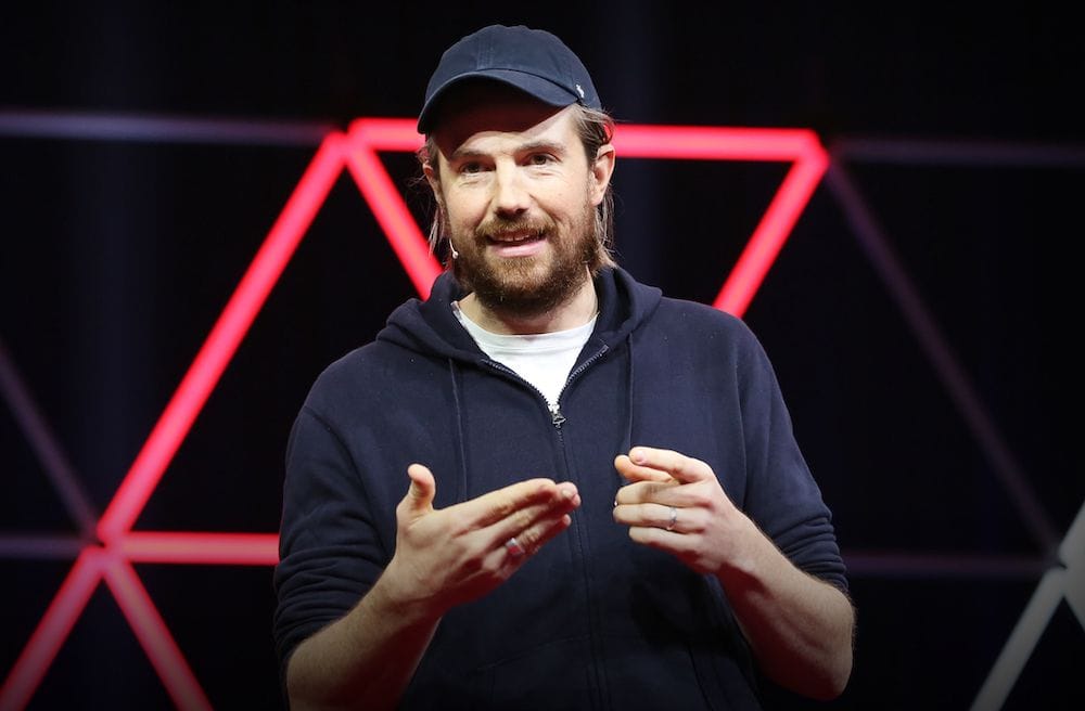 Cannon-Brookes launches shareholder campaign against AGL demerger