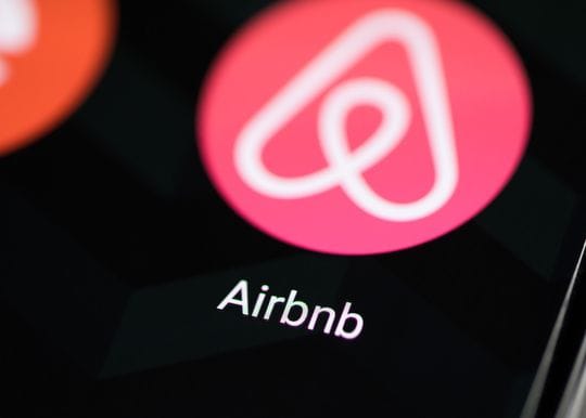ACCC sues Airbnb for allegedly misleading Australian customers about booking costs