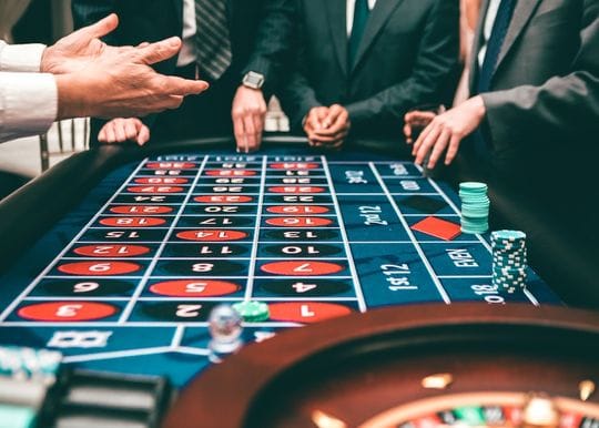 Victorian regulators hit Crown with fresh disciplinary proceedings over gambling services