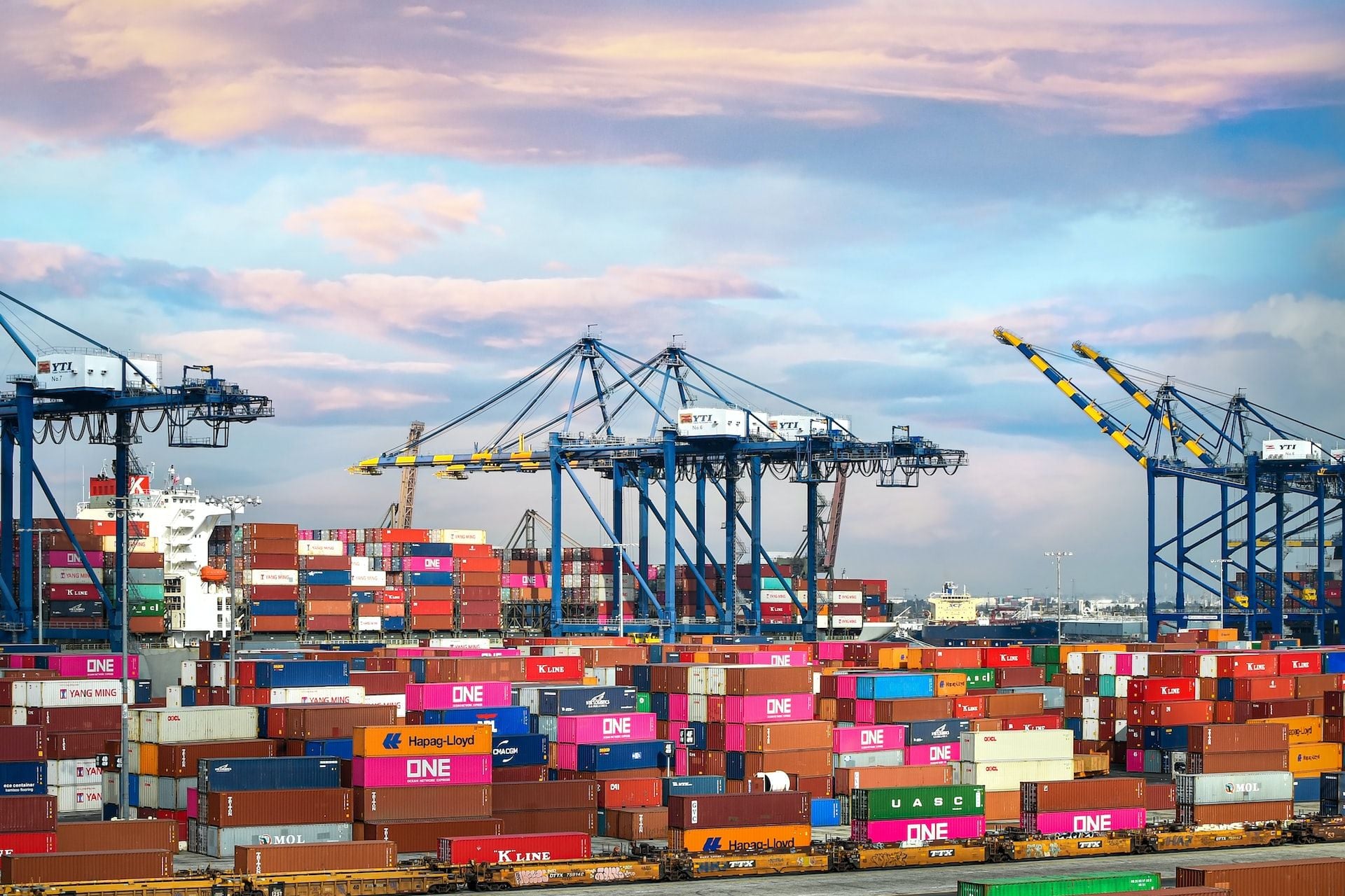 WiseTech profit surges 80pc as global logistics giants sign up to its services