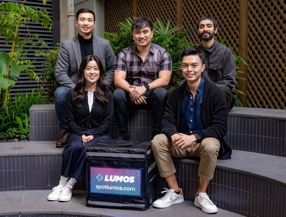 Delivery rider smart bag advertising startup LUMOS raises $800,000