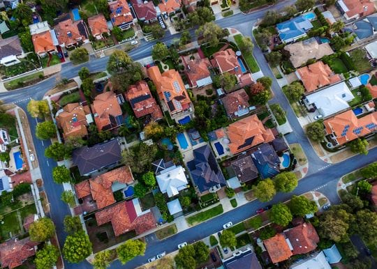 Shine Lawyers eyes potential class action against Aussie Home Loans over 'worthless' insurance