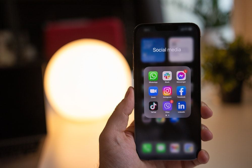 ACCC launches probe into misleading social media influencer posts