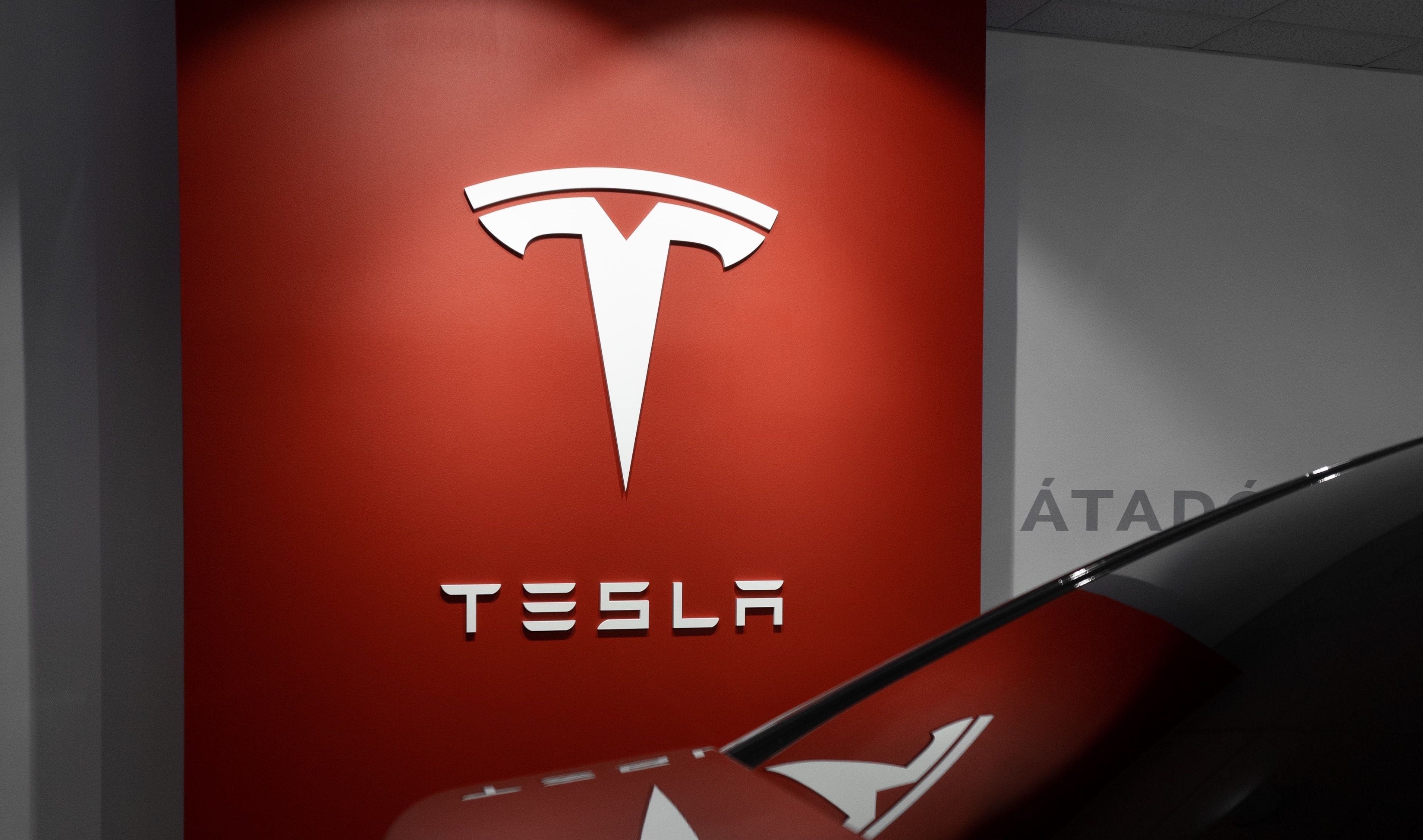 Former Tesla Australia director sentenced for insider trading