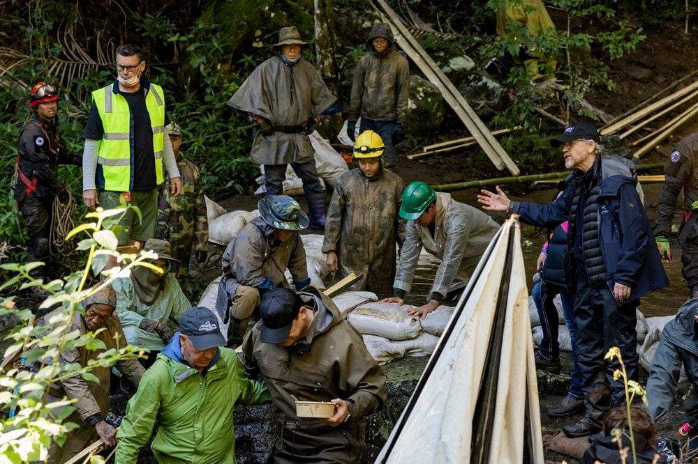 Ron Howard to start filming his second feature movie Eden on the Gold Coast next week
