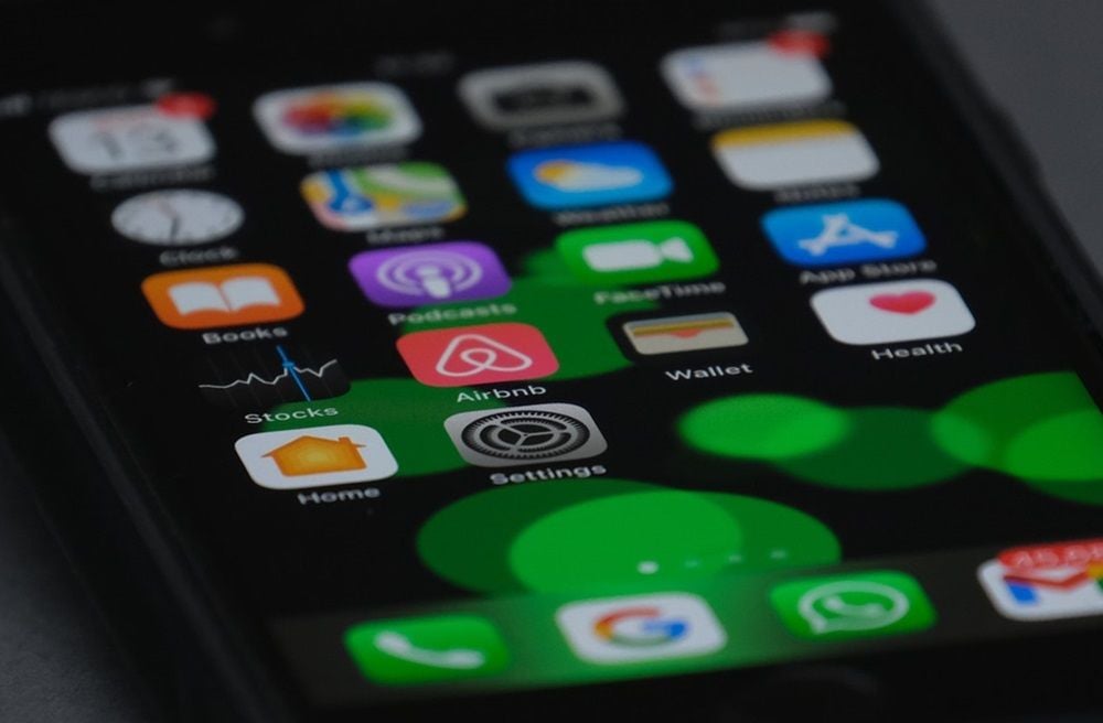 Court orders Airbnb to pay up to $30m for exchange-rate hit to Aussie travellers