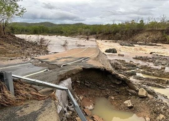 Cyclone Jasper hits 90 per cent of Cairns businesses as some set to close for months