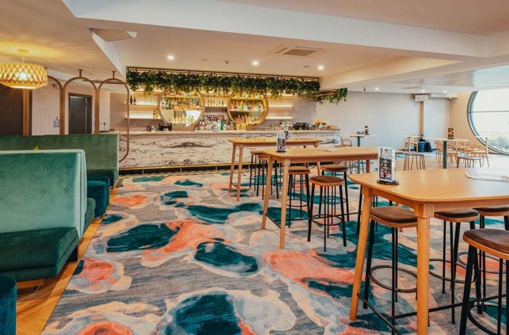VIC gambling regulator forces hotel owner to sell after serious breaches