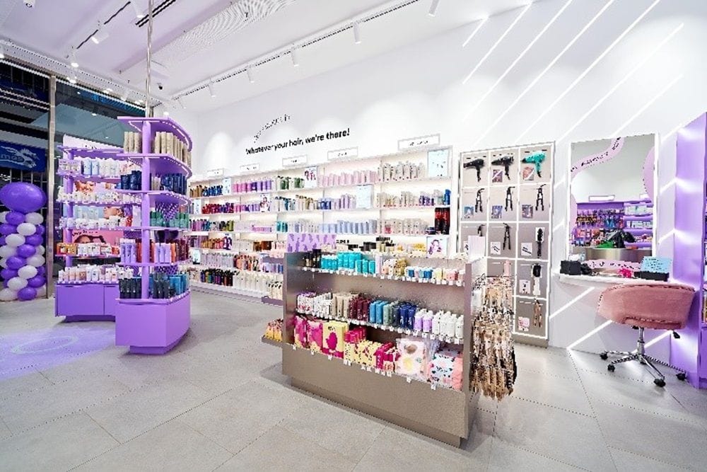 Oz Hair and Beauty’s 10-store rollout taps into emerging ‘bricks and clicks’ retail trend