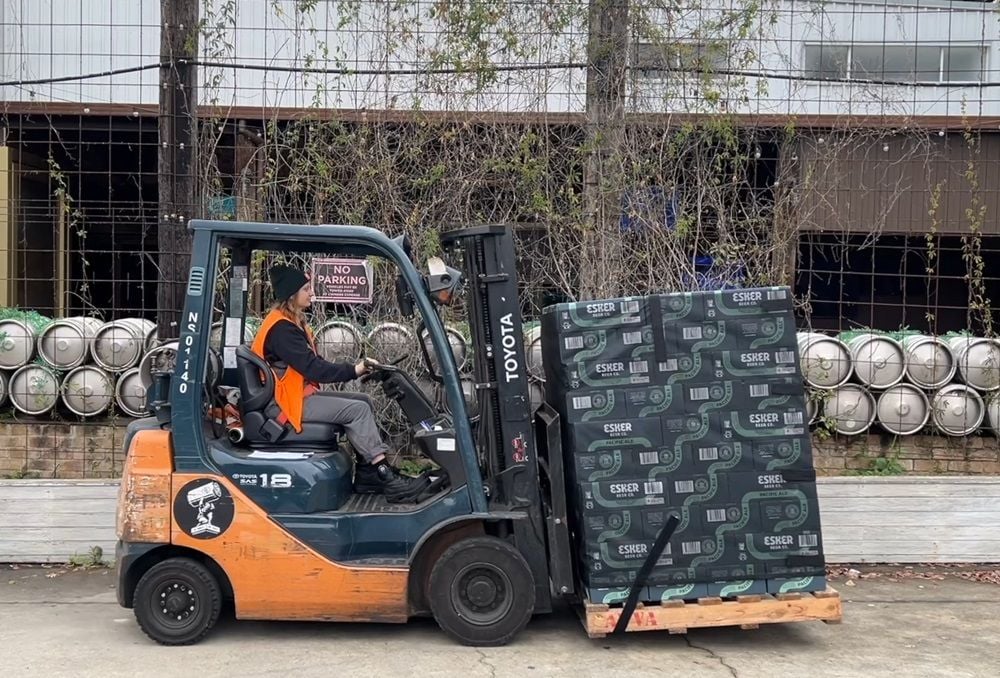 Sustainability startup Bearhug gets paws on funding to roll out reusable pallet wraps