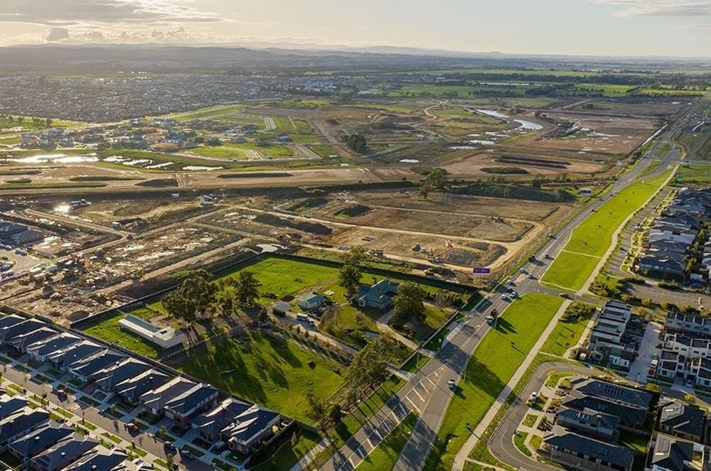 Singapore&rsquo;s Ho Bee Land trumps AVID Property with $390m rival bid for AVJennings
