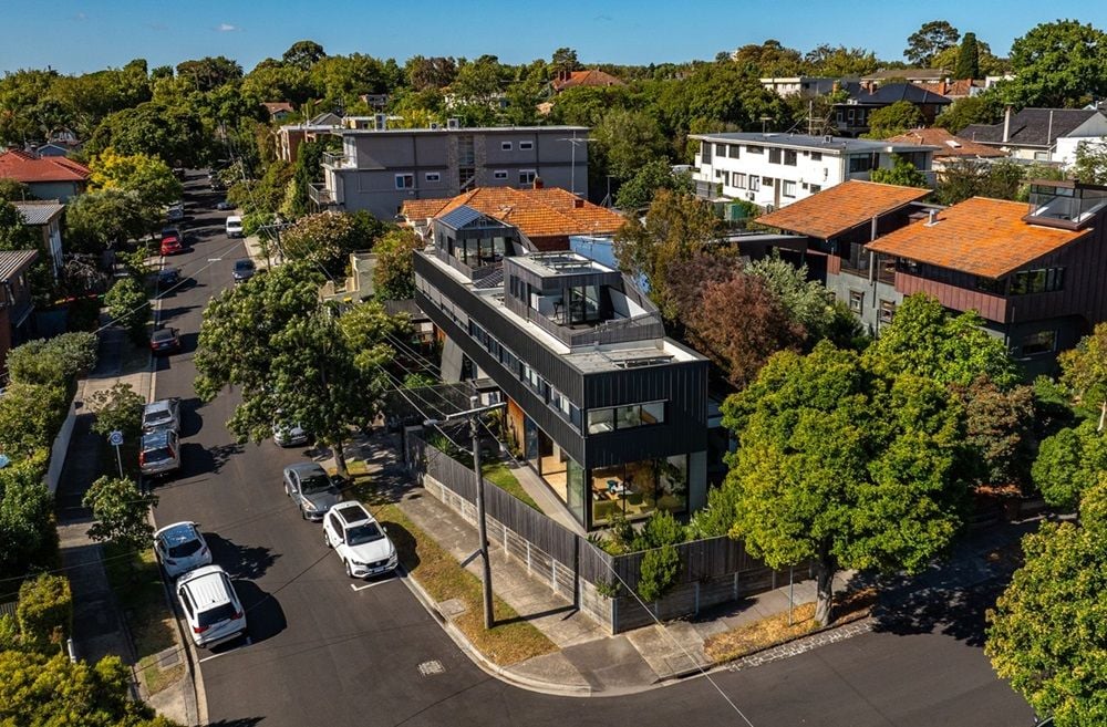 Australia's two leading real estate sites could be US owned as CoStar lobs $2.65b bid for Domain