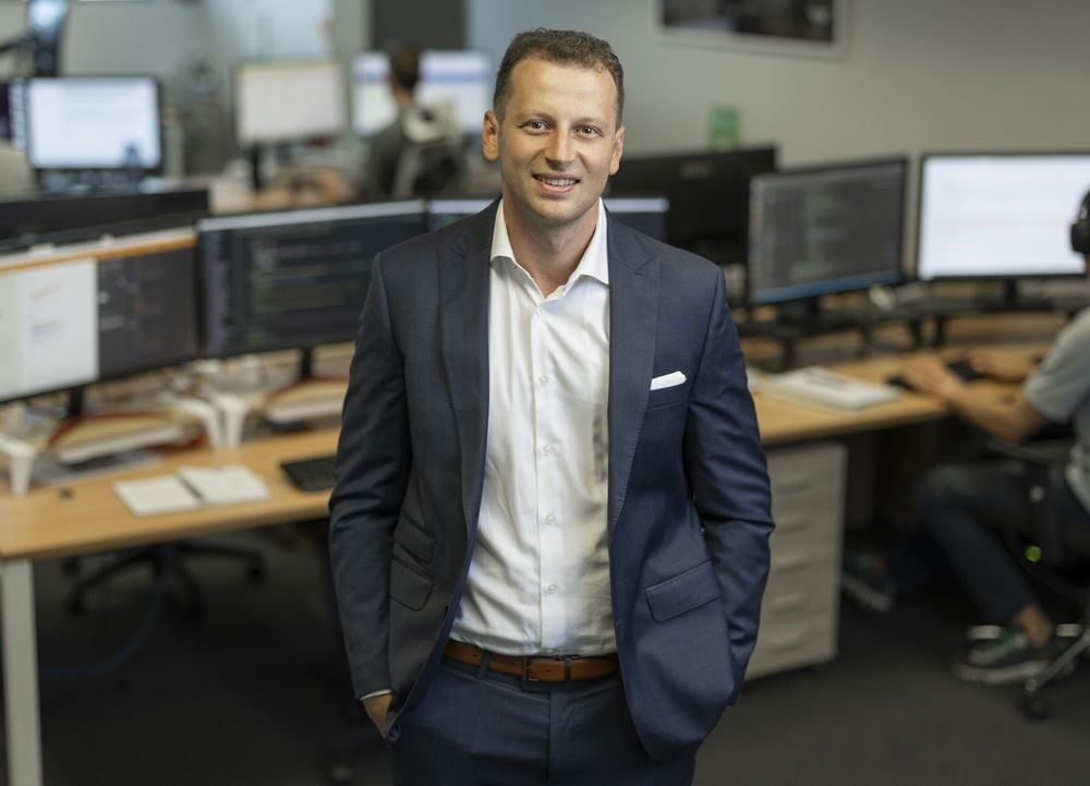 SightLine Applications in strategic US defence play by acquiring Brisbane’s Athena AI
