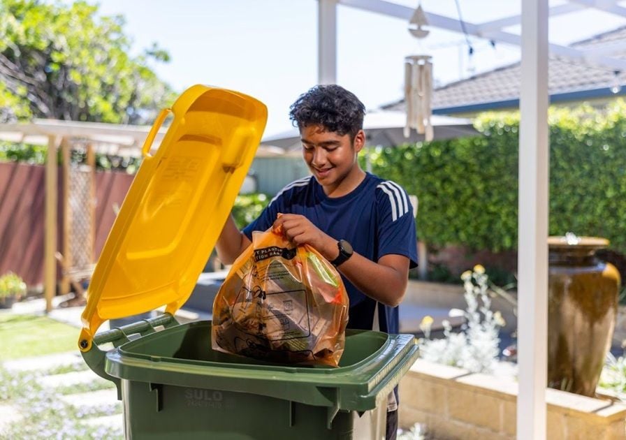 ACCC plans to authorise new soft plastics recycling scheme led by supermarkets, food manufacturers