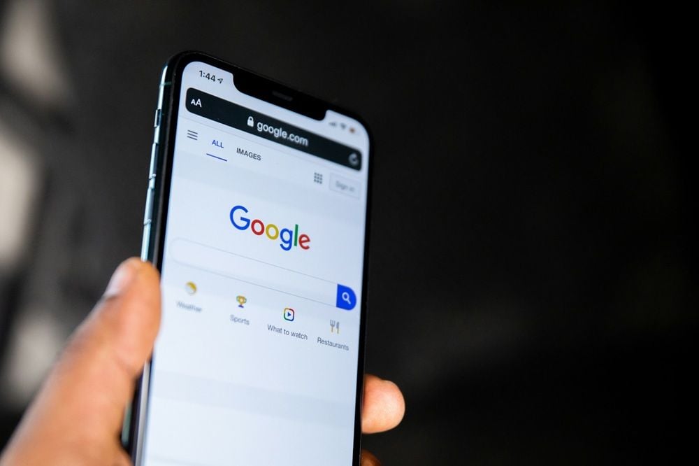 Google hit with $55m penalty over Telstra and Optus search engine deals on mobiles
