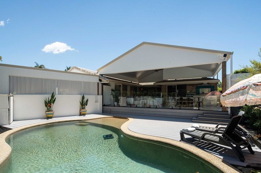 The Agency hits $1 billion monthly residential property sales