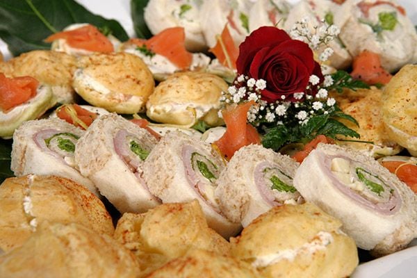 Catering Image -574bf1b93590f