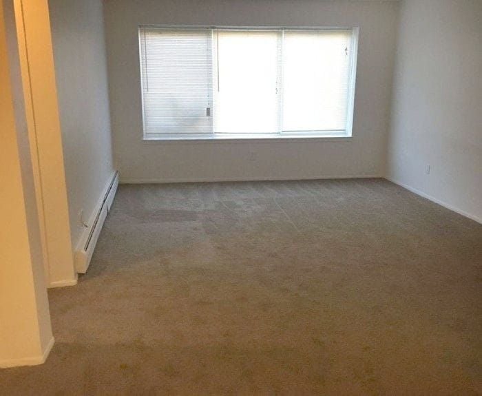 Colonial Manor Appartments Image -6537e8cf39c4e