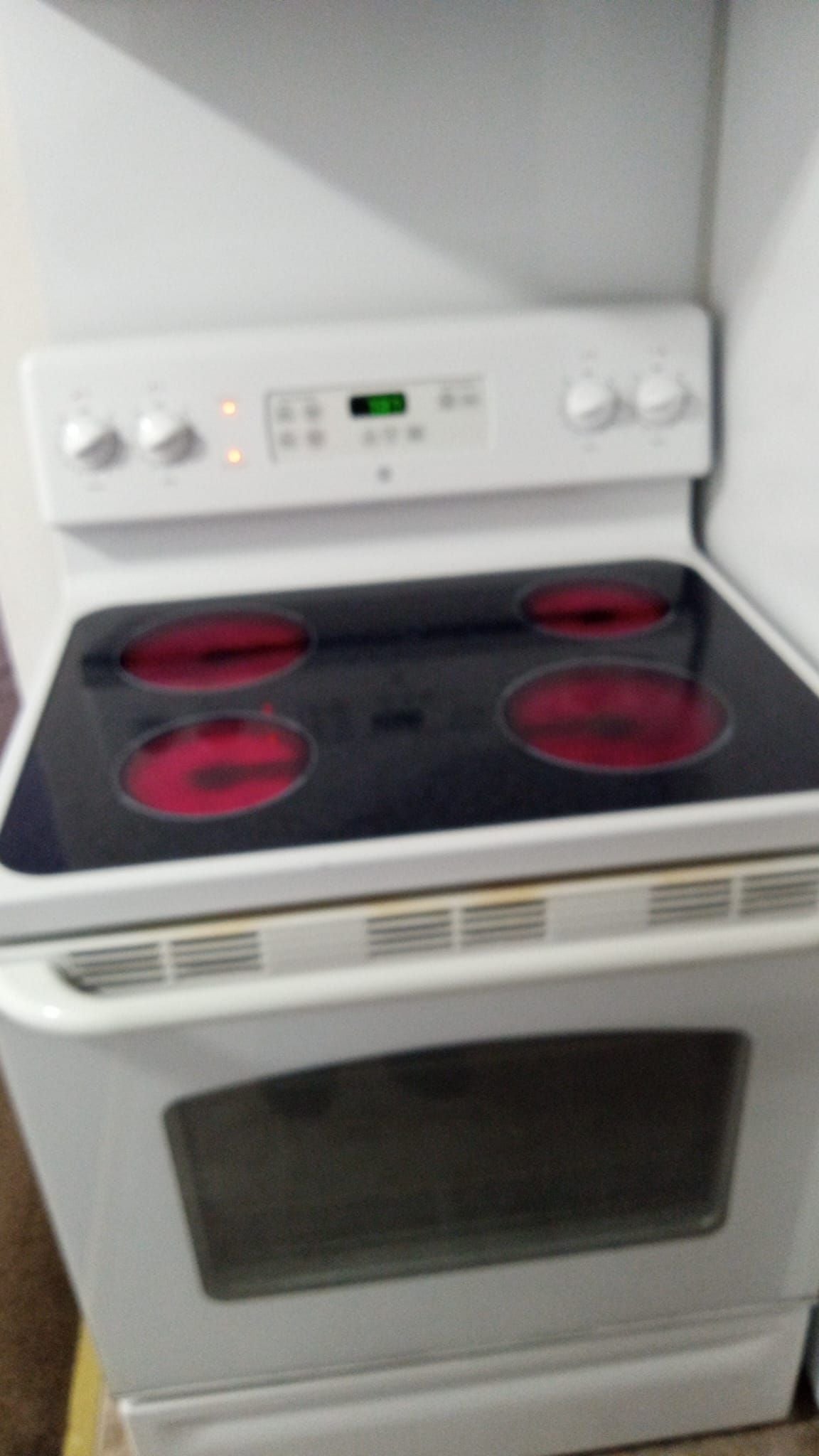 Colonial Manor Appartments Image -65e7263a93b56