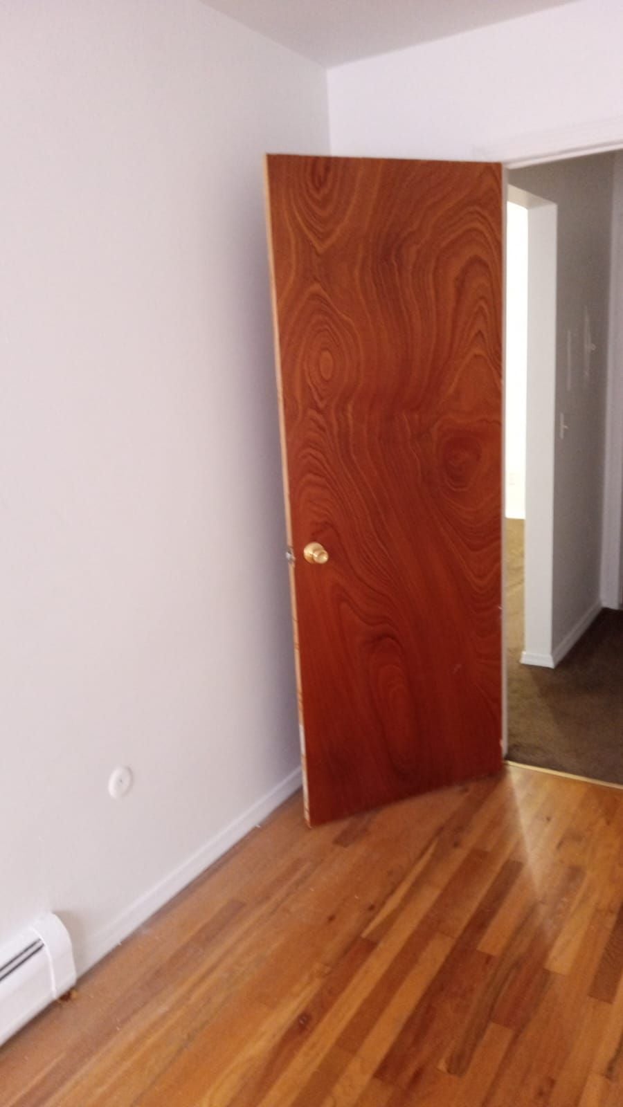 Colonial Manor Appartments Image -65e726421c809