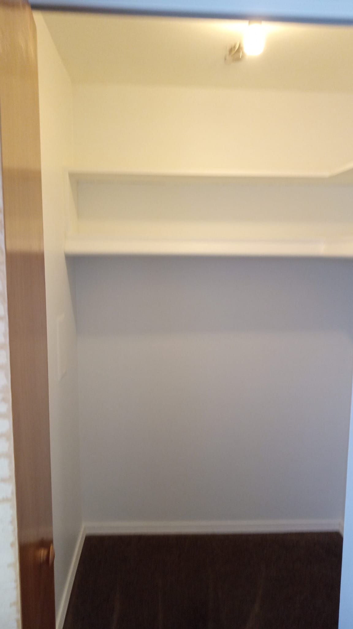 Colonial Manor Apartments Courtyard Image -65e726e3b98fc