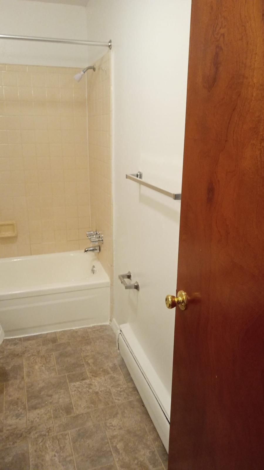 Presidential Plaza Image -65e728646e594