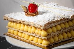 VANILLA SLICE CAKE