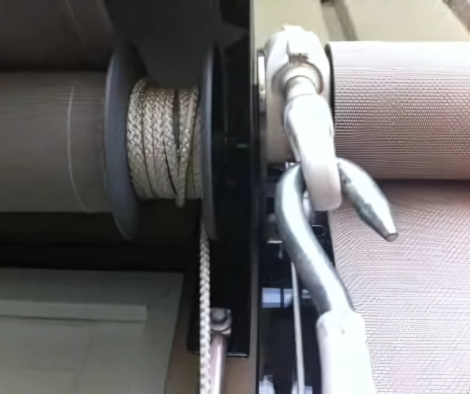 A standard or system 2000 pivot arm allows you the choice of a rope and pulley or crank handle operation