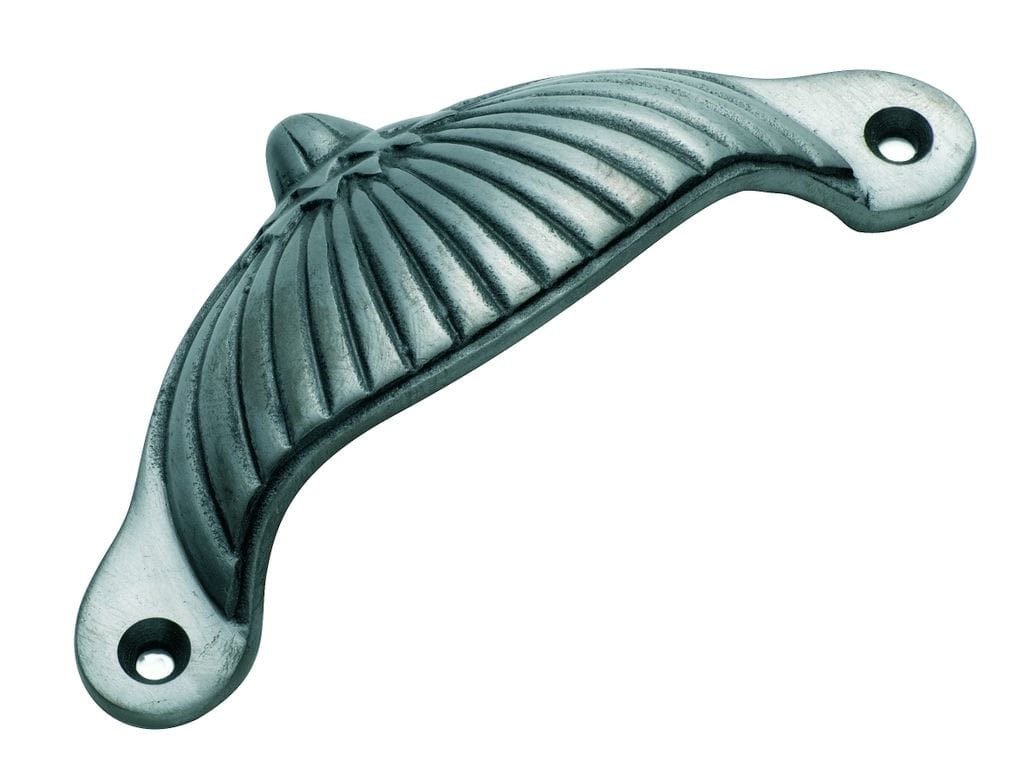 Drawer Pull Fluted Iron Polished Metal